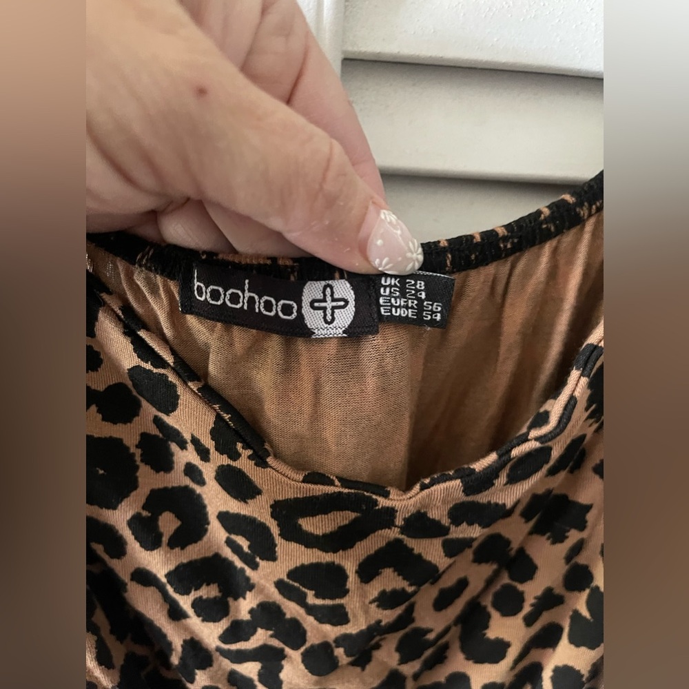 Boohoo Leopard Romper - Picture 4 of 4